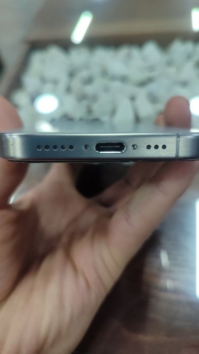 Продам Iphone 15 pro