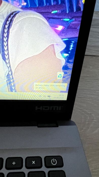 Leptop acer extensa