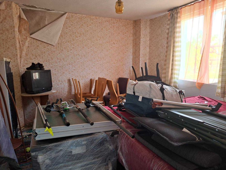 Двуетажна къща в с. Стража, Търговище