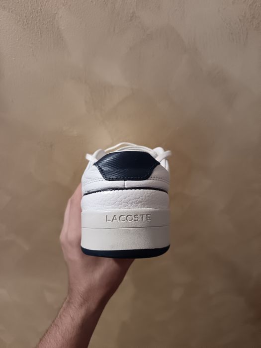 Vând Adidași Lacoste
