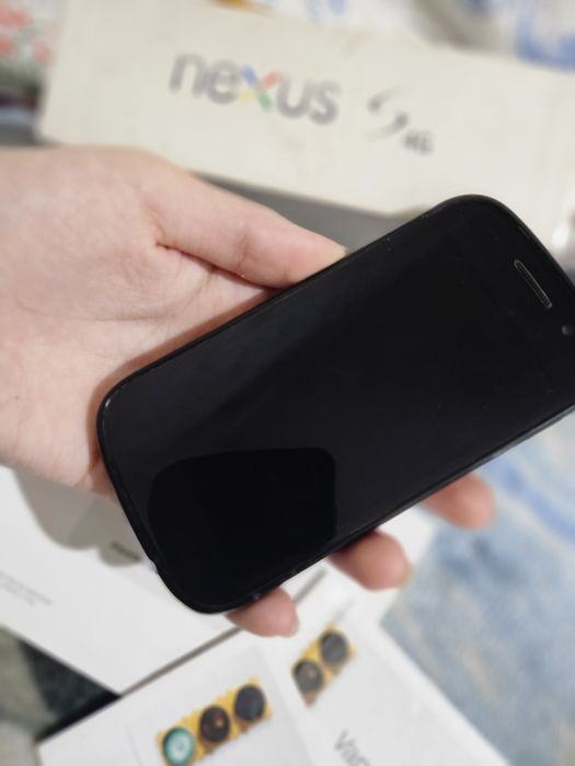 Телефон на запчасти Samsung S 4G