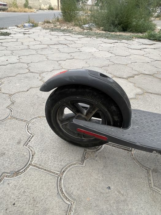 Продается электросамокат Ninebot KickScooter E22