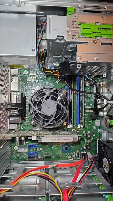 Fujitsu W570 Xeon E3-1230v6, 8Gb DDR4, Quadro 600, 128 SSD, 1TB hdd