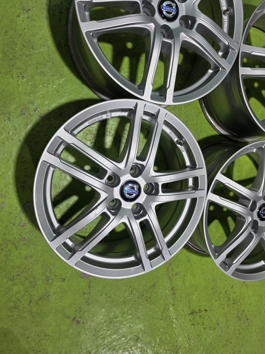 17 5x108 Volvo Ford лети джанти 5х108 форд волво