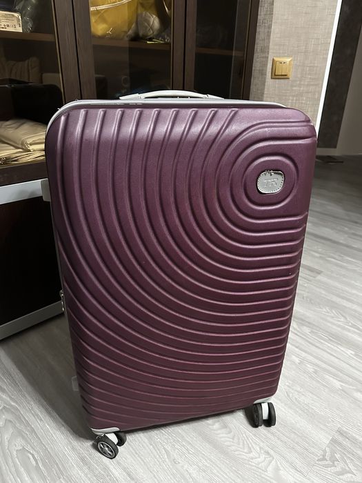 Продам чемодан гелевый