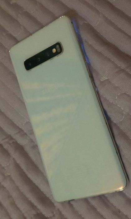 Самсунг с10+ PLUS