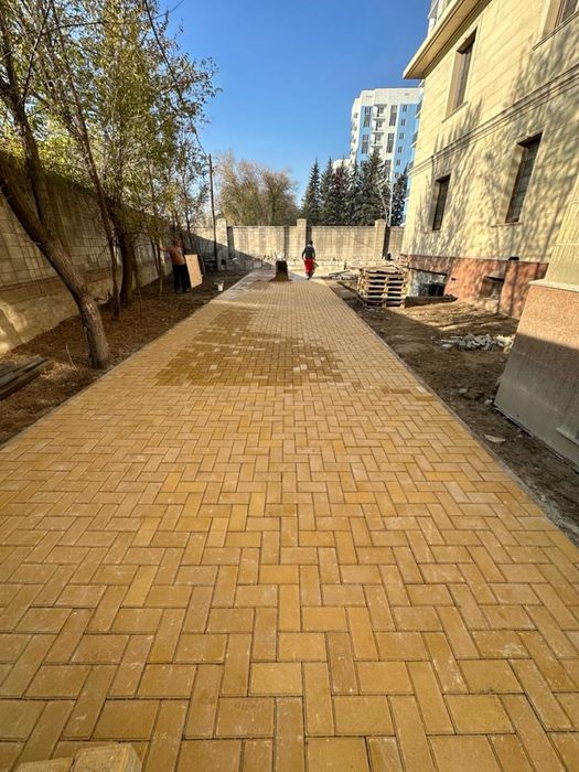 Укладка брусчатки [тротуарной плитки