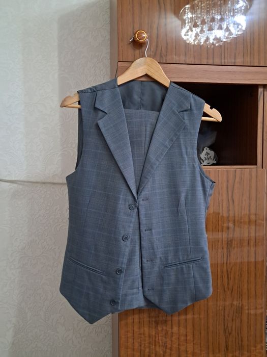 Костюм тройка мужской