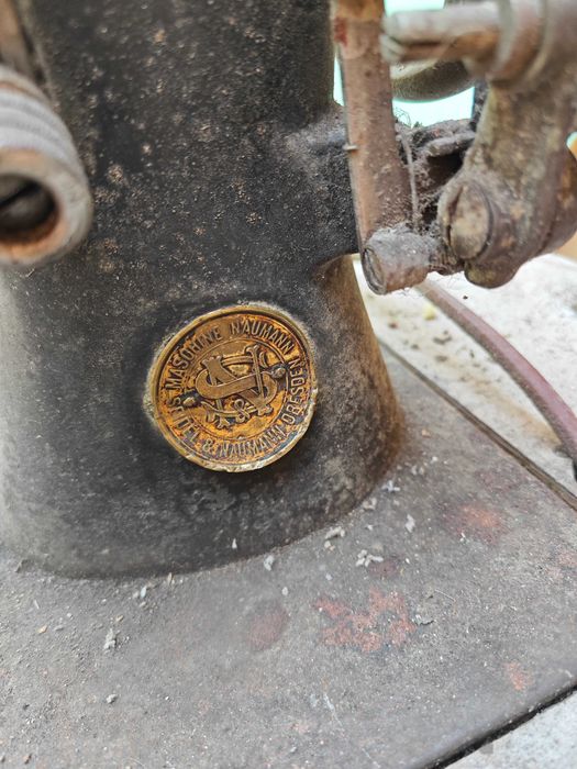 Шевна машина с плот и стойка