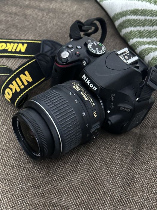 Зеркальная камера Nikon D5100 с китовым объективом
