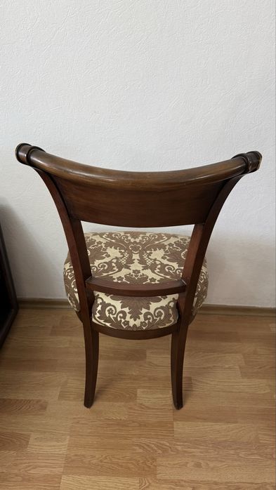 Стулья гостыные