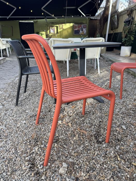 Scaune  si bāncuță "industrial type".