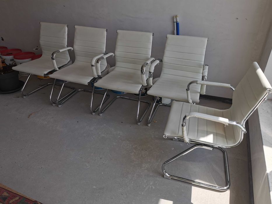 5 броя посетителски офис столове