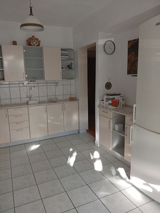 Închiriere apt tip D , două camere