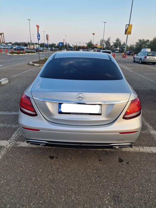 Mercedes-Benz E 220D