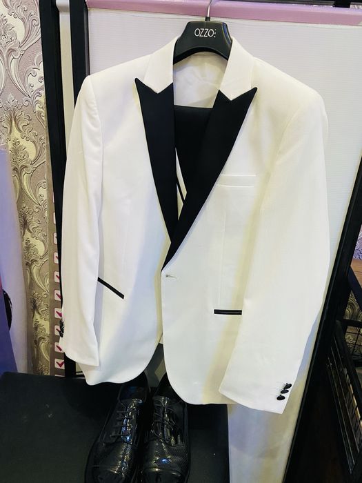 Костюм брюк  туфлиси билан