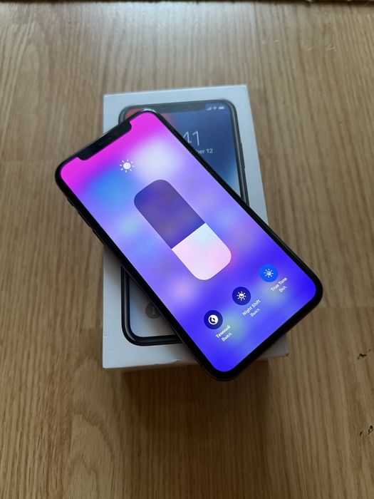 Обменяю iPhone X