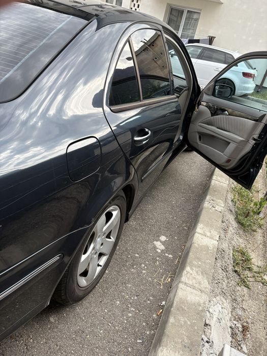 Mercedes E 320 bezina