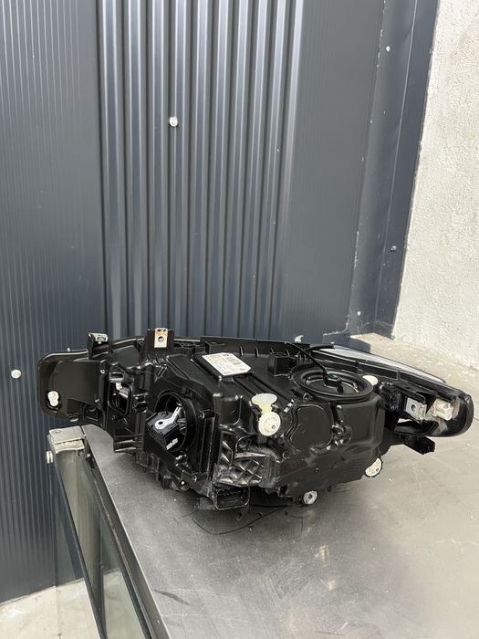 Vand far dreapta bmw seria 3 F30 facelift Full LED