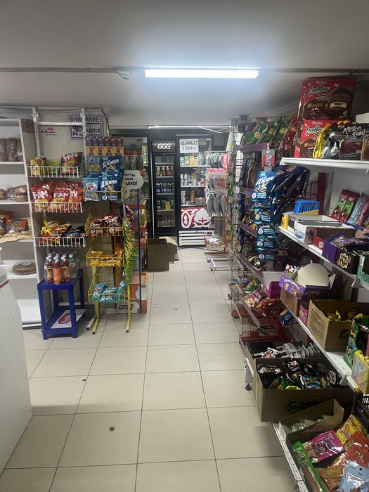 Магазин өткіледі товармен бірге