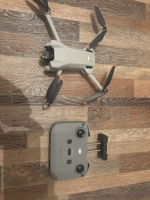 Продам дрон dji mini 3
