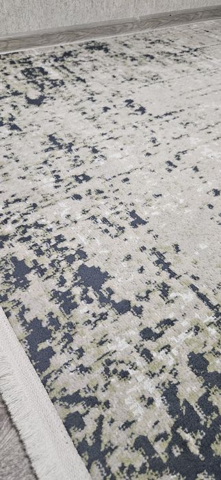 Продам ковёр 185х300