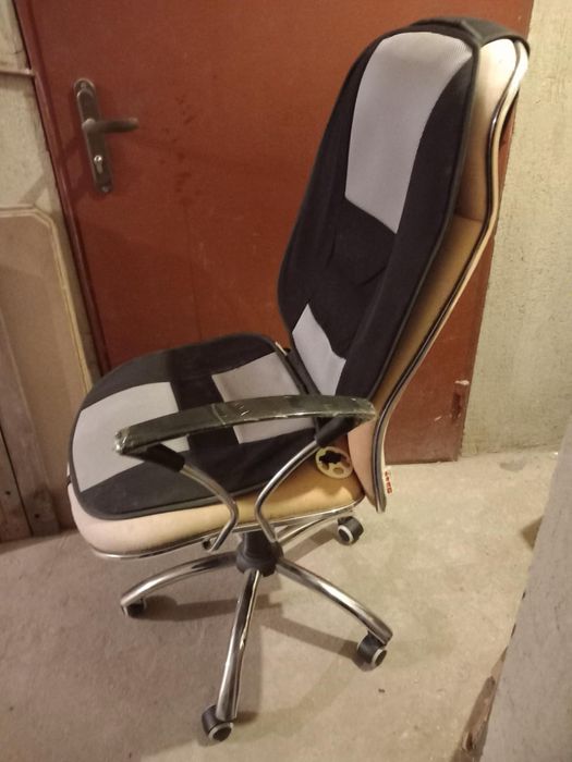 Стол на колелца