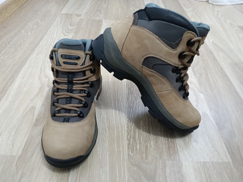 Ghete Bocanci Hi Tech Waterproof mărimea 37
