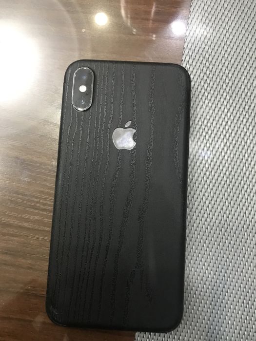 Iphone xs qora rangli
