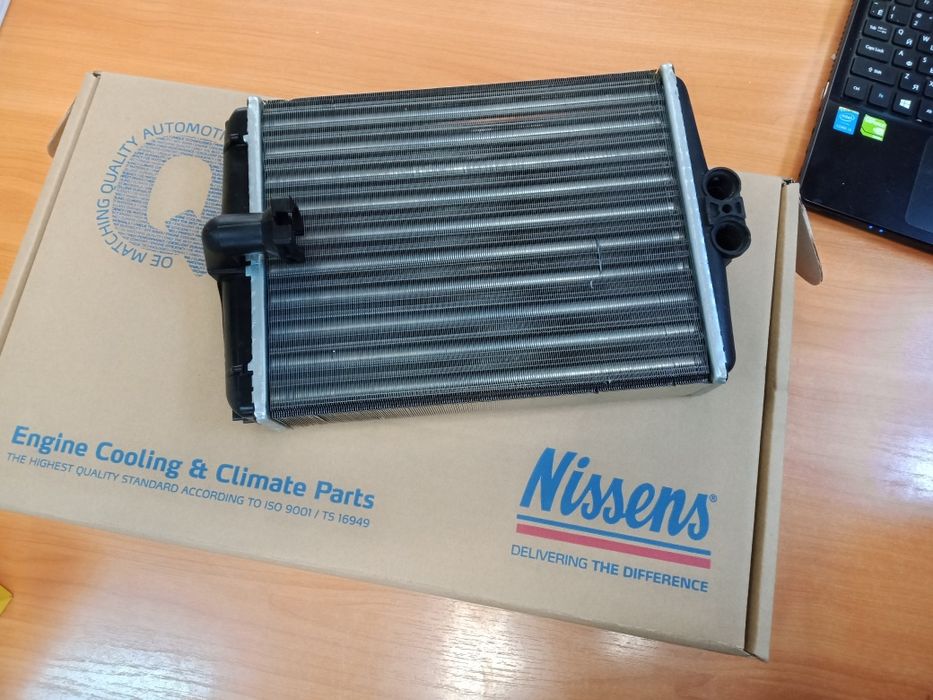 Радиатор печки на Мерседес