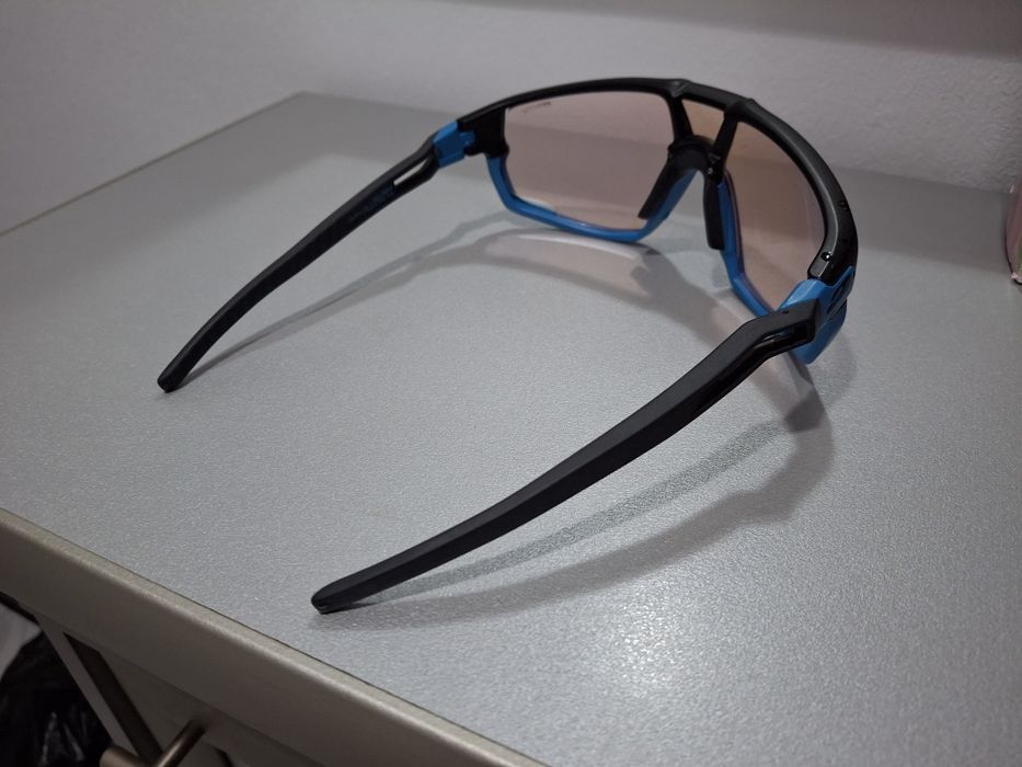 Слънчеви очила Реактив