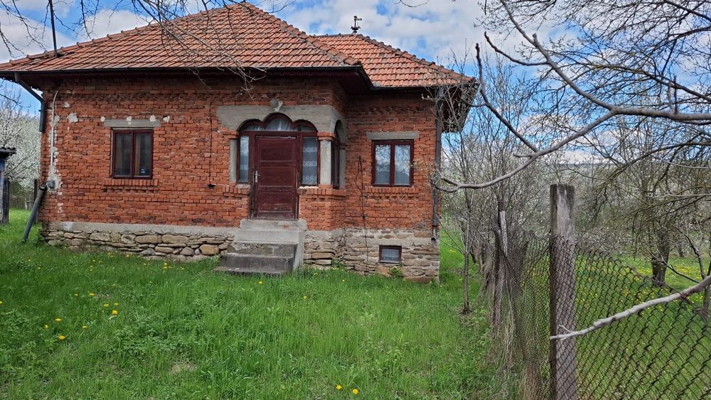 Casa bătrânescă de vânzare în Boteni, Arges