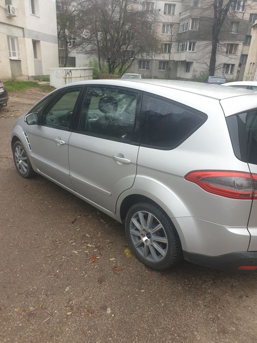 URGENT vind sau schimb Ford S-Max