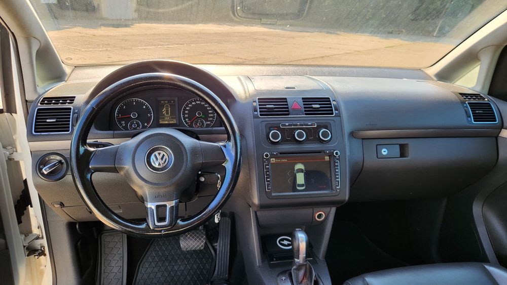 Vand vw Touran 1.6tdi 7 locuri