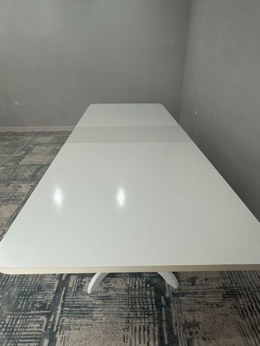 Продаётся стол  деревянный