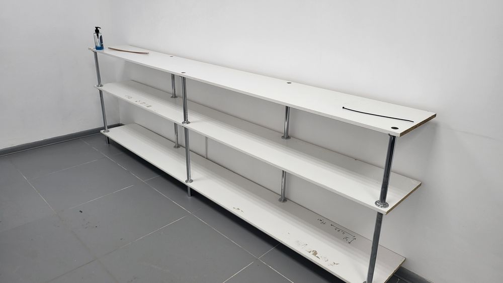 Ветрина полки продается