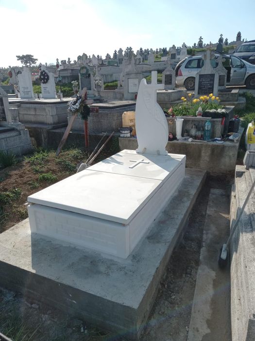 Cripta Cruci Monumente funerare