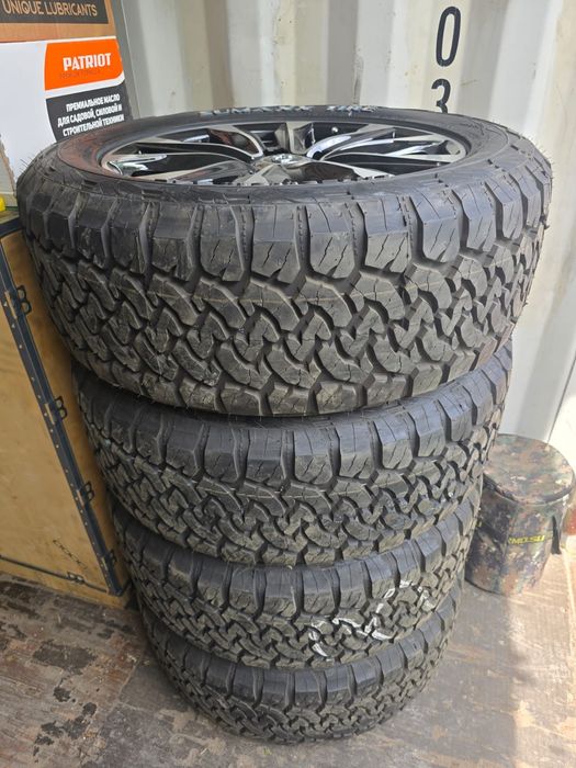 Продам новый комплект резины