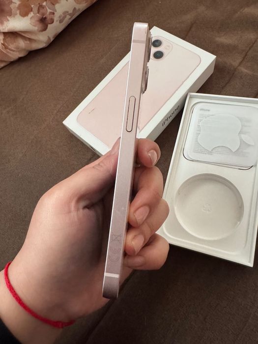 iPhone 13 pink, в отлично състояние