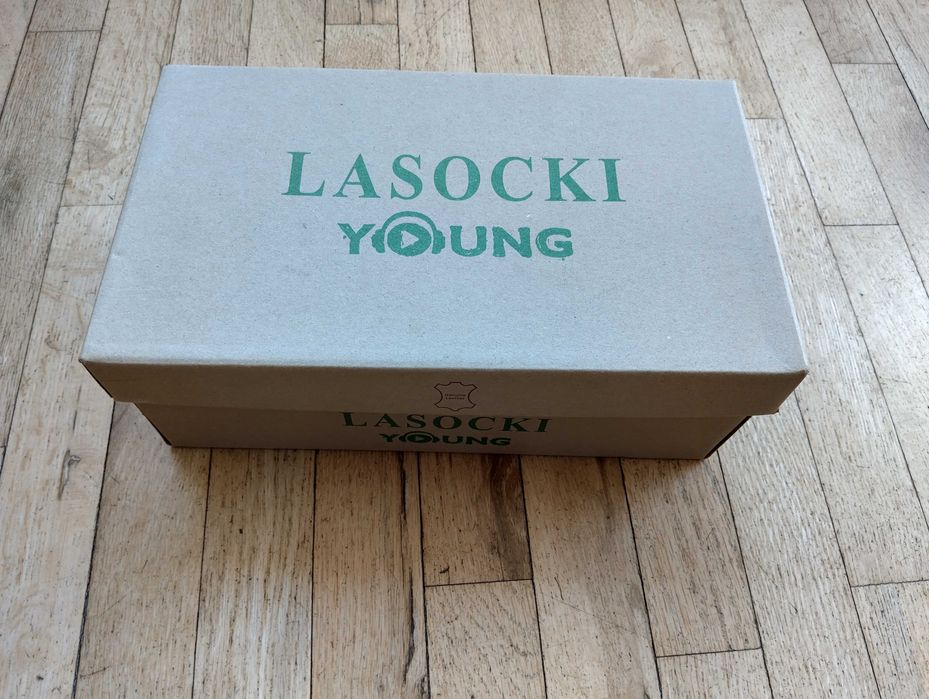 Сандали Lasocki - естествена кожа