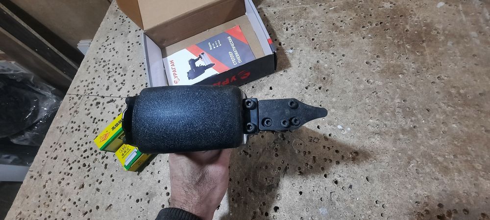 Продам пистолет степлер для гвозьди