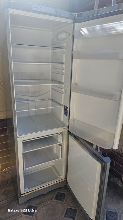 Холодильник INDESIT