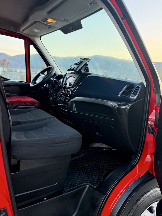 Iveco Daily 2018 35s18 Autoplatforma platforma auto Cash/Rate Avans0