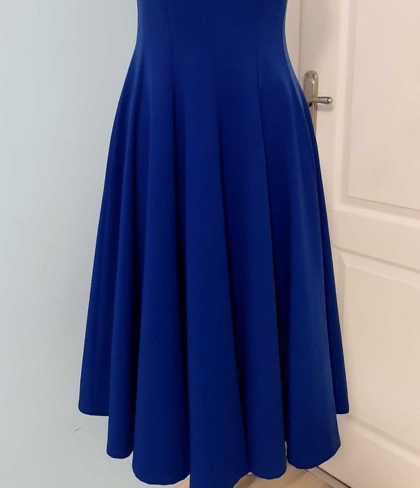 Стилна рокля с подарък колие