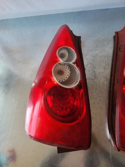 Stopuri Lampa Stop Tripla Stanga Dreapta Mazda 5 Originale Intacte - Dezmembrari Arad
