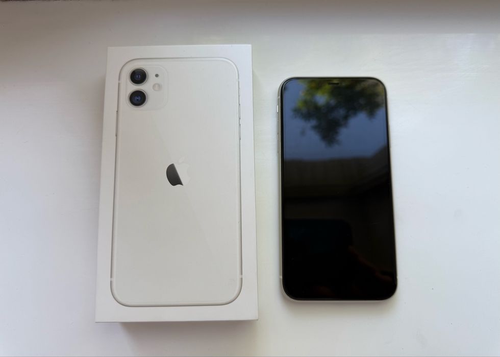 IPhone 11 64ГБ Белый | Хорошее состояние