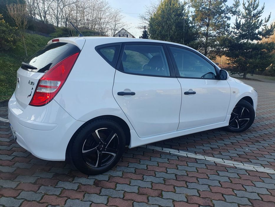 -Hyundai i30 facelift-klimatronik-2011-1.4benzina-105cai-euro5-adusa din germania-