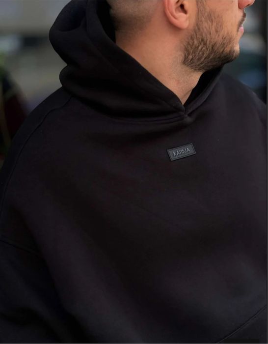 Черен ватиран комплект от Карма