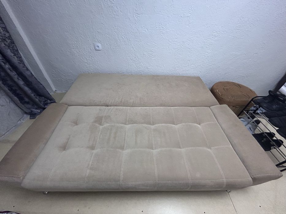 Продается  Диван