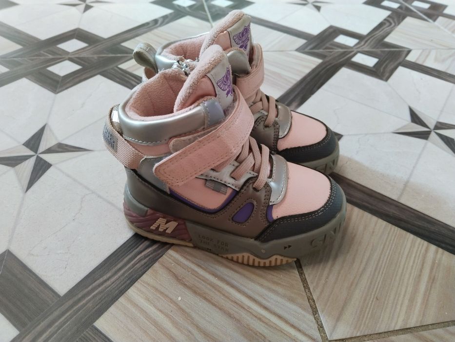 Демиссизонная обувь 24 размер